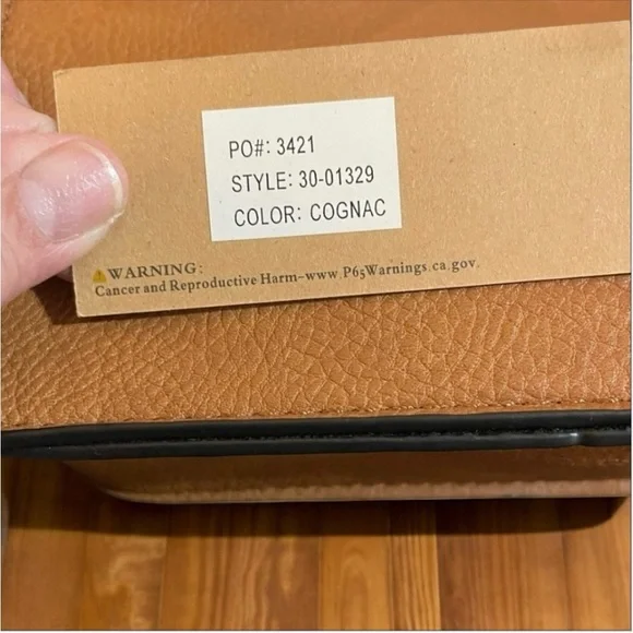 Revive Vintage Vegan Leather Crossbody Bag Tassel Boho NWT - Picture 4 of 4